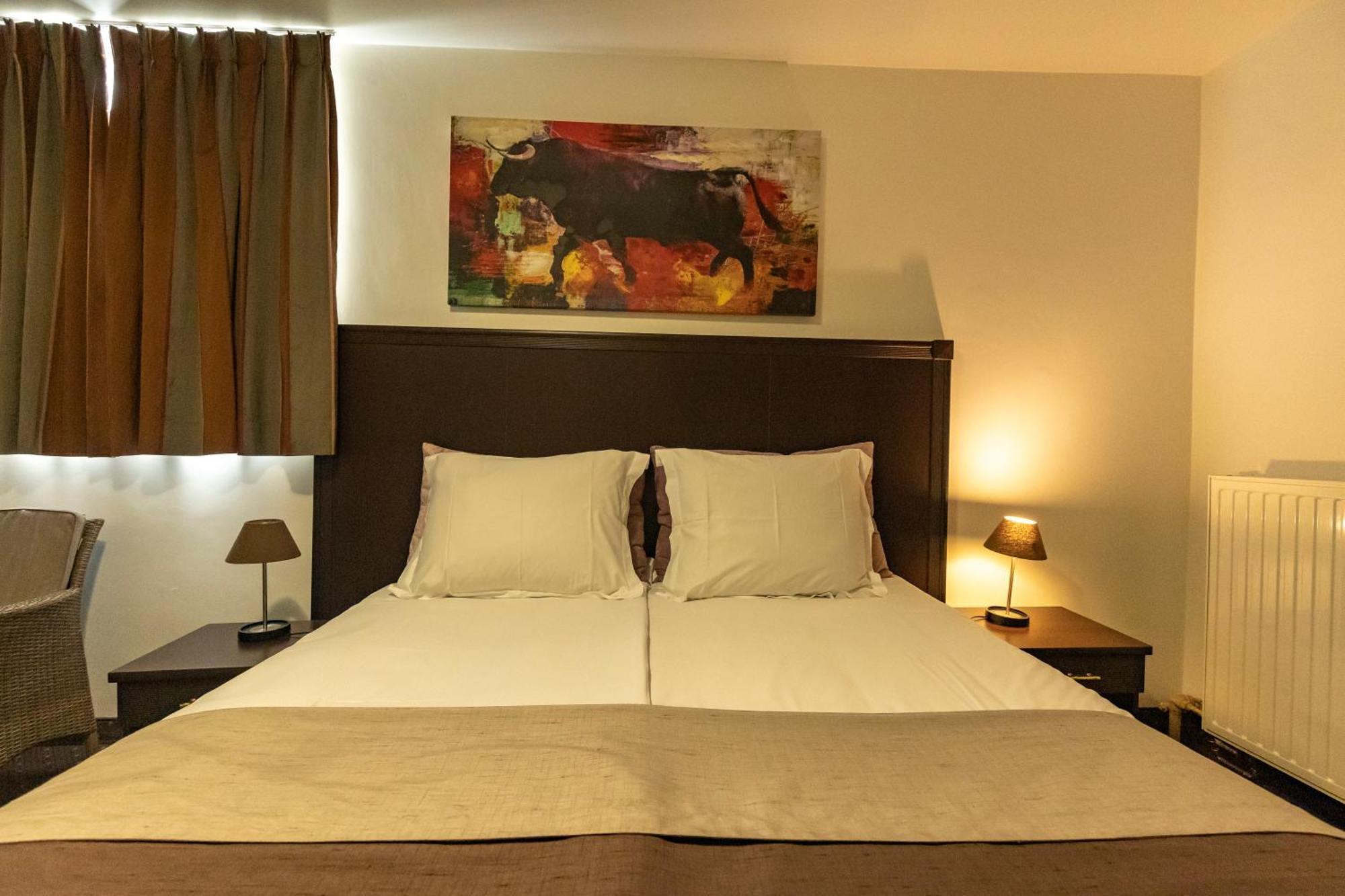 ליובן Hotel Malon מראה חיצוני תמונה