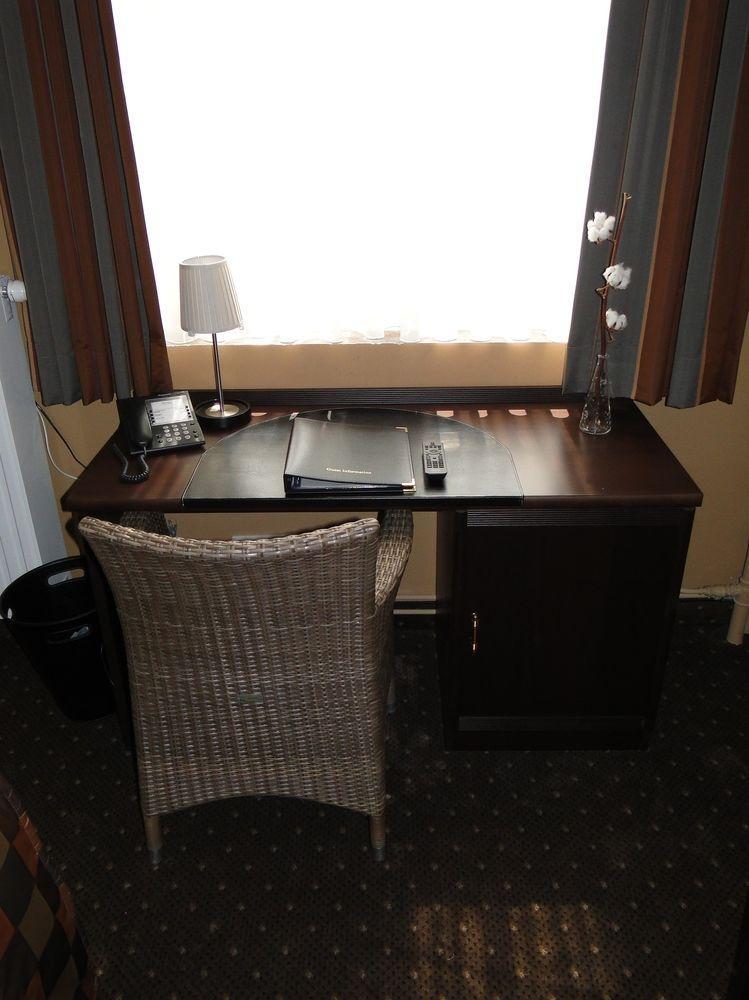 ליובן Hotel Malon מראה חיצוני תמונה
