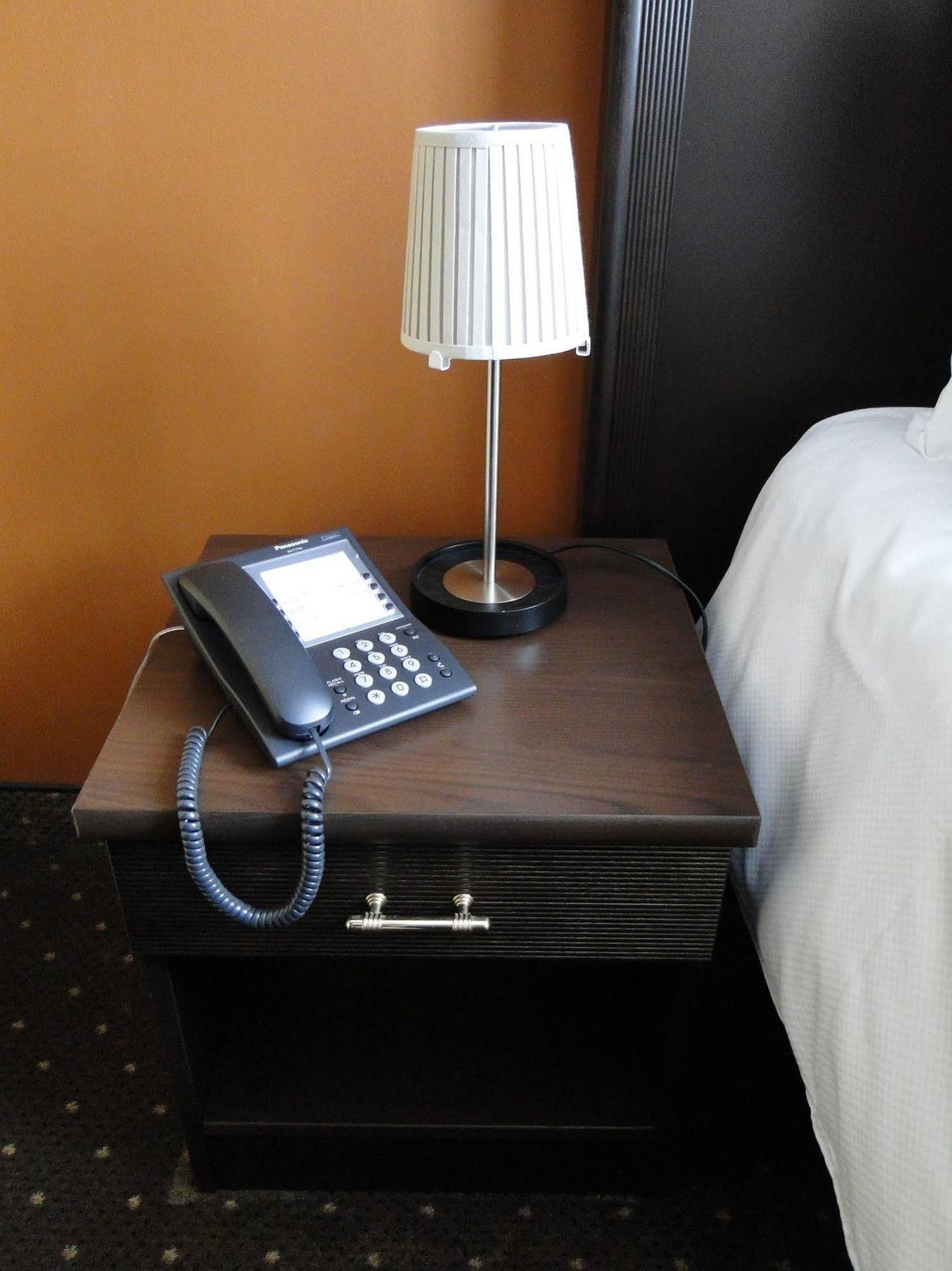 ליובן Hotel Malon מראה חיצוני תמונה